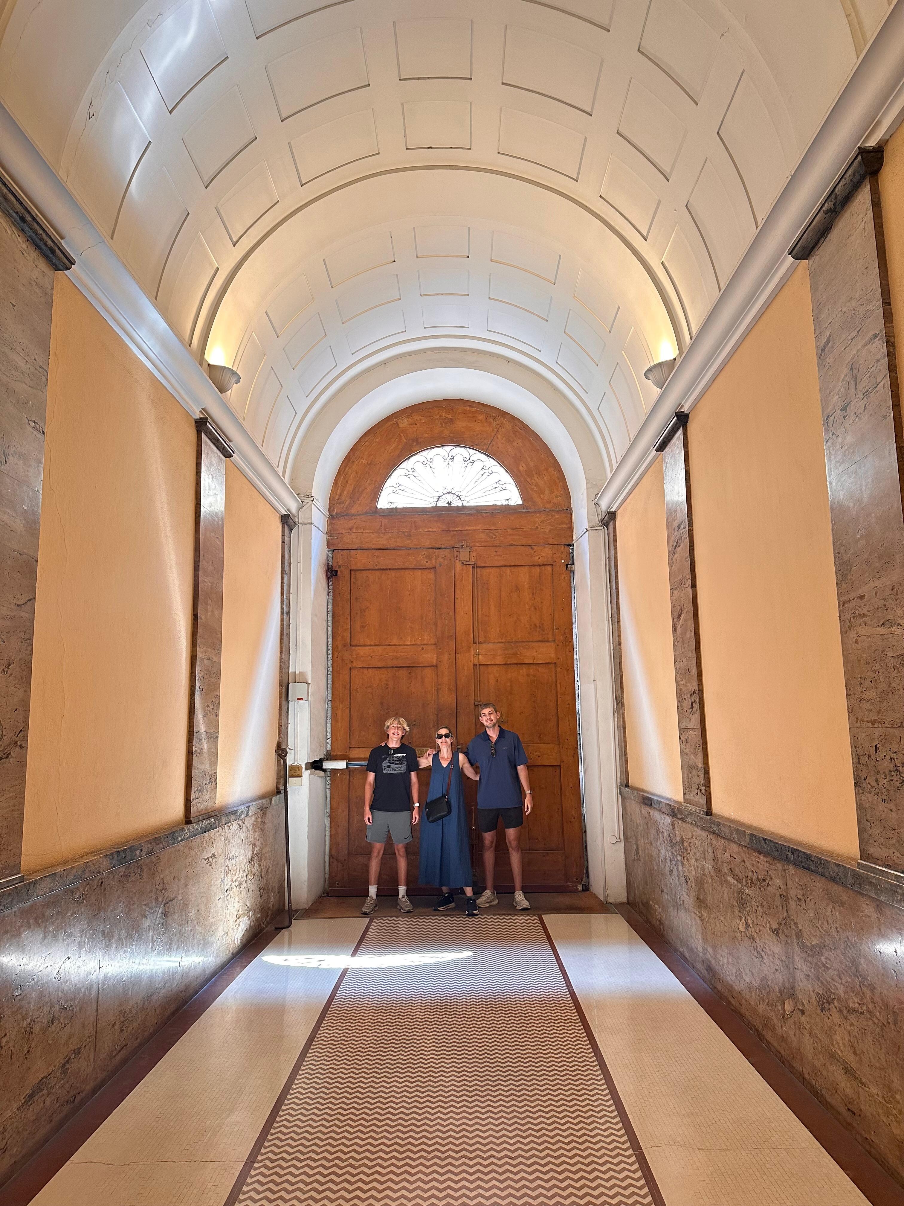 Fabulous entry to the buidling. 