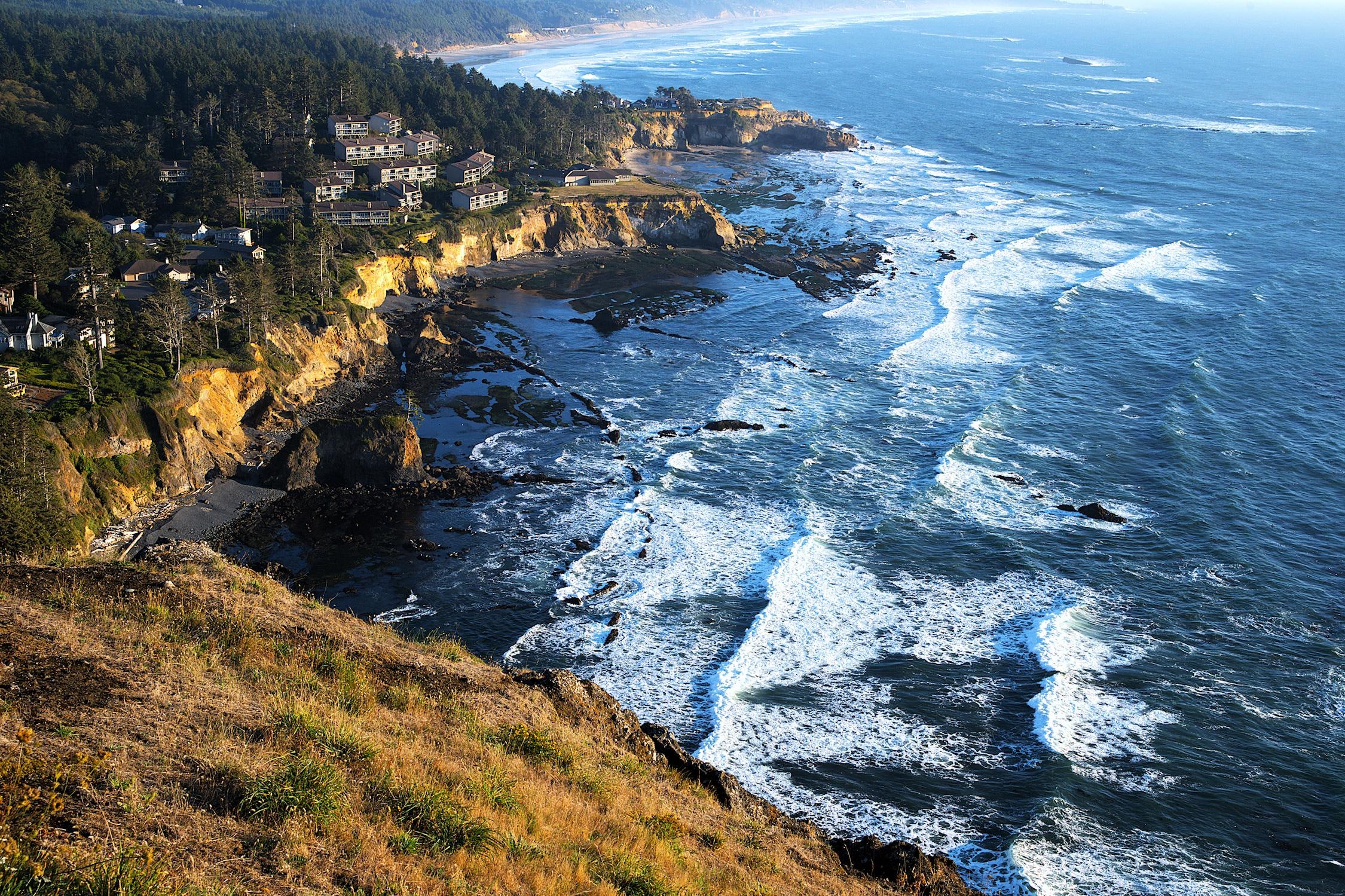 Located just a bit beyond this pic.