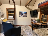 Very efficient kitchen.