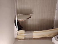 Bathroom ceiling fell down during my second night. I want my refund from expedia cayse property charged me at check in as Ii had no option I had to pay fo Rd 4 nights again.