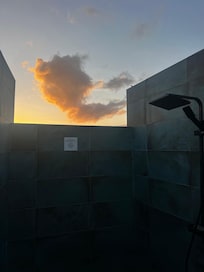 4th floor outside shower