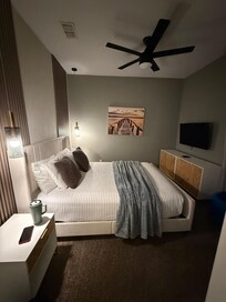 Room 2 Queen was very pretty room