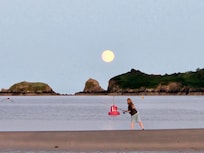 Fishing by moonlight