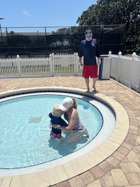 Small shallow kiddie pool