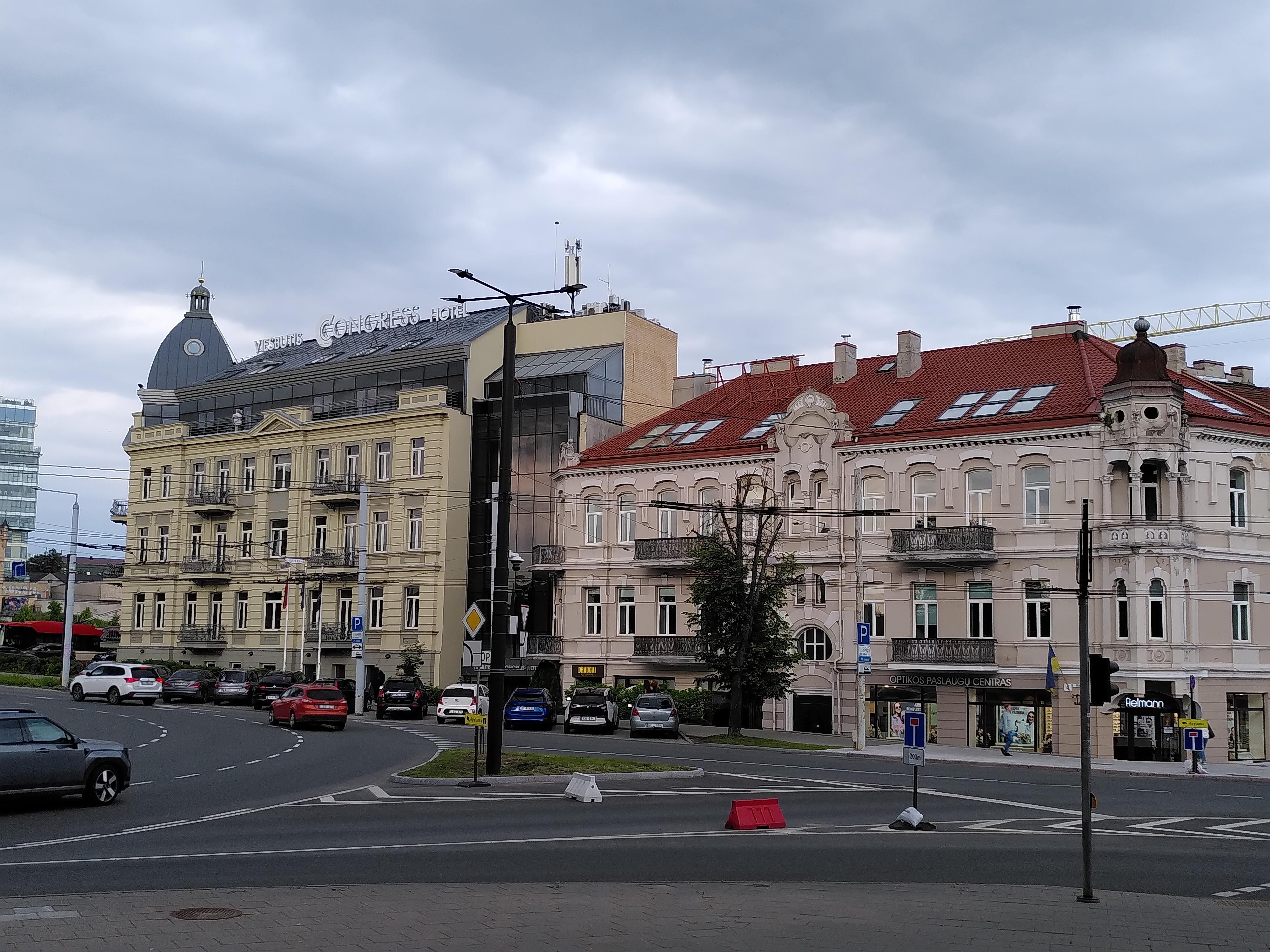 Congress Hotel is to the left 