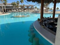 Swim up bar
