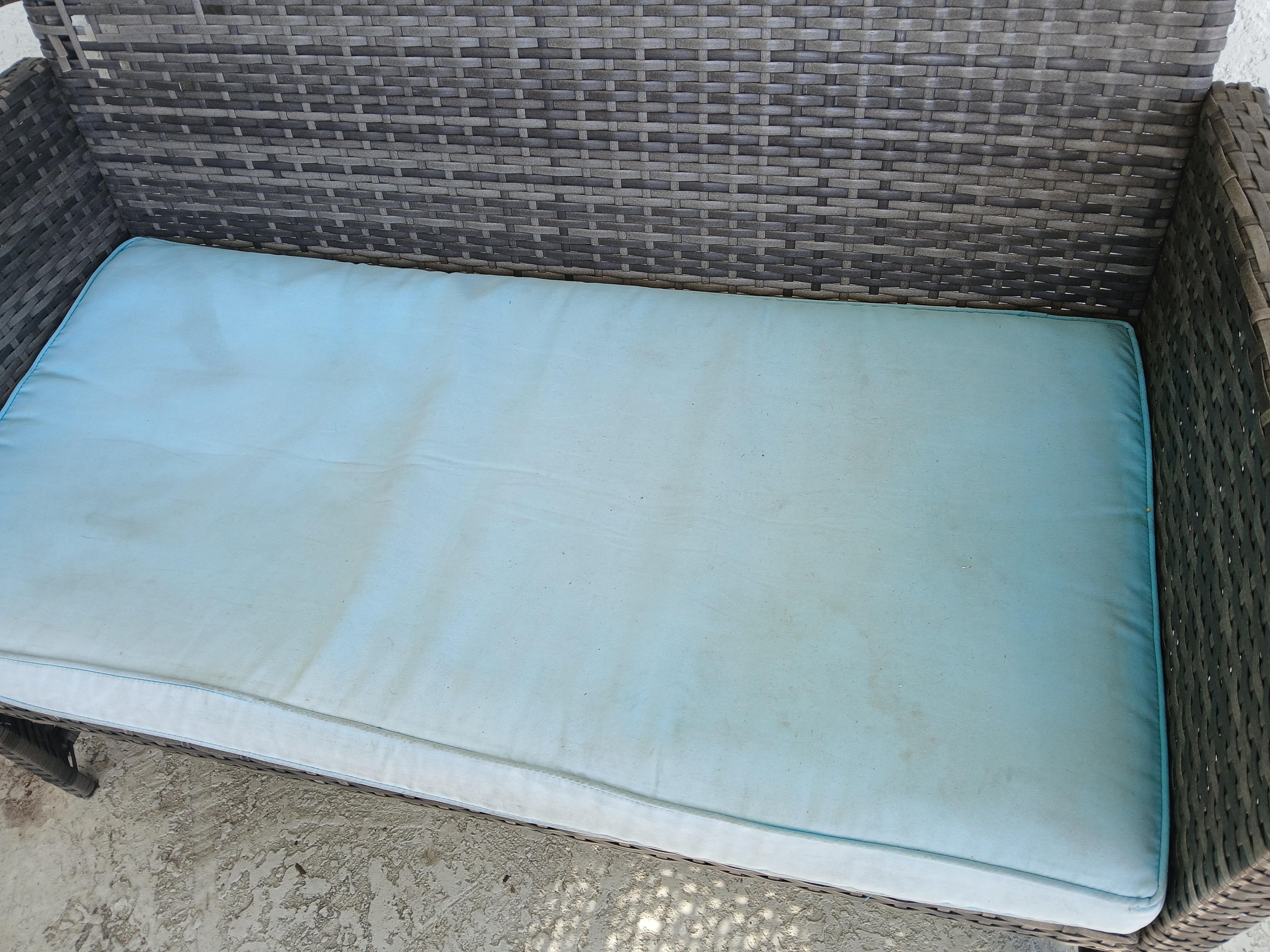 outdoor bench 