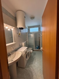 Bad mit mit Waschmaschine