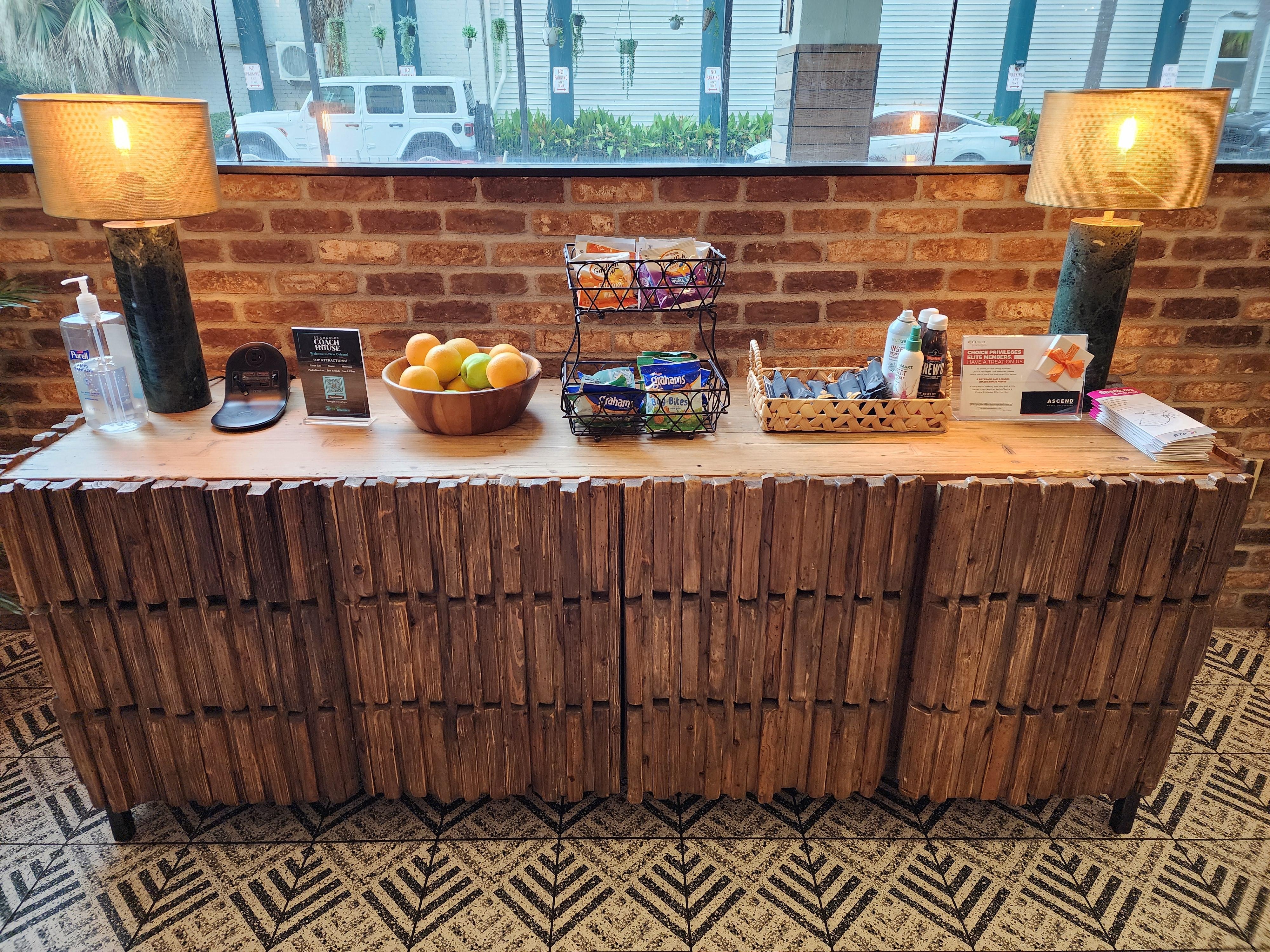 Main Lobby-Fresh Fruit Daily and Sun Block