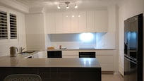 Modern full kitchen with dishwasher & laundry/dryer
