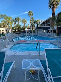 Pool & hot tub in the day.