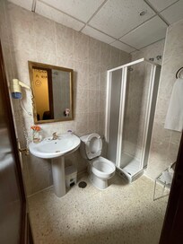 화장실 및 샤워부스