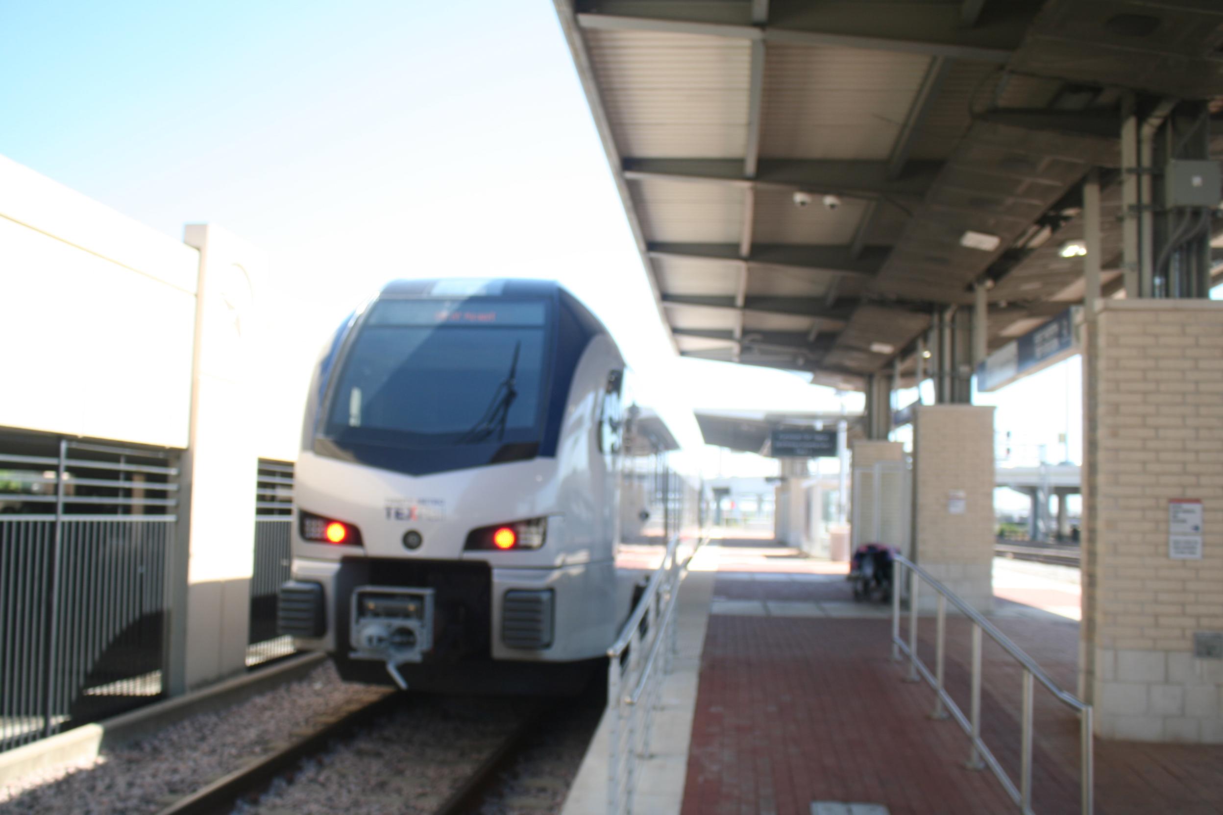 Fast clean train from DFW station to downtown Fort Worth.