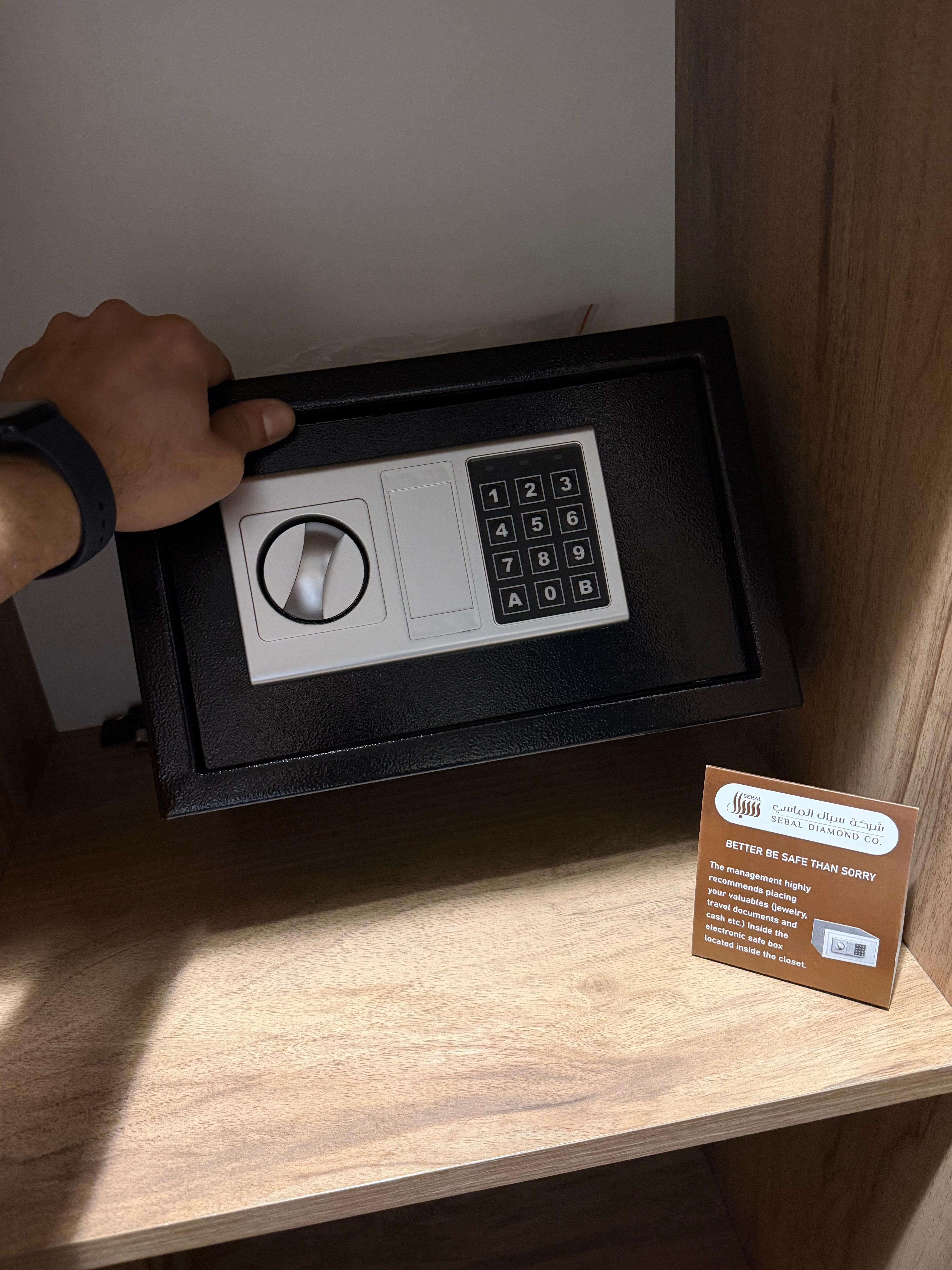 Safe was locked and couldn’t open it to store my money and passport. Wasn’t bolted in the closet 