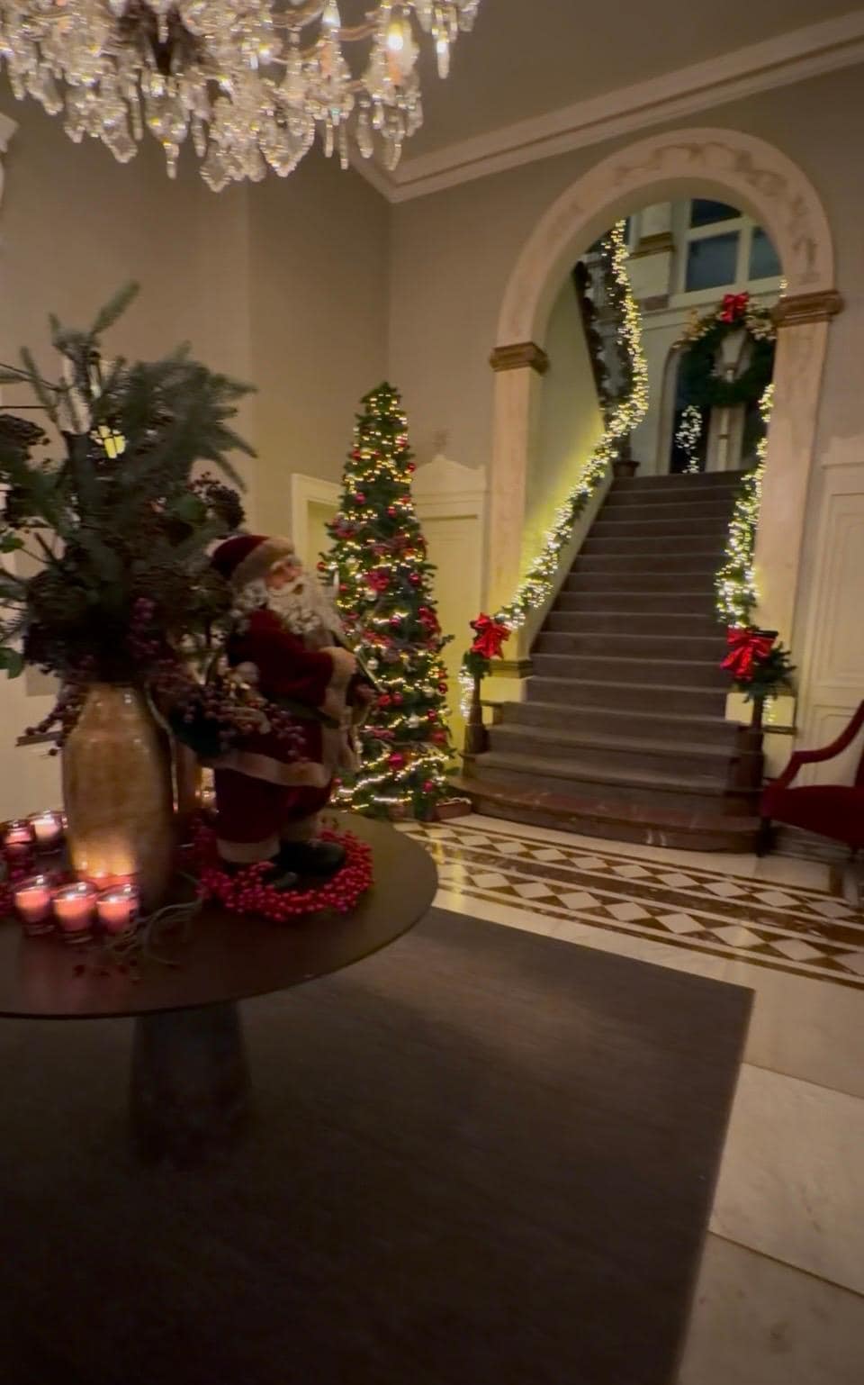 Lobby and Bar area !!