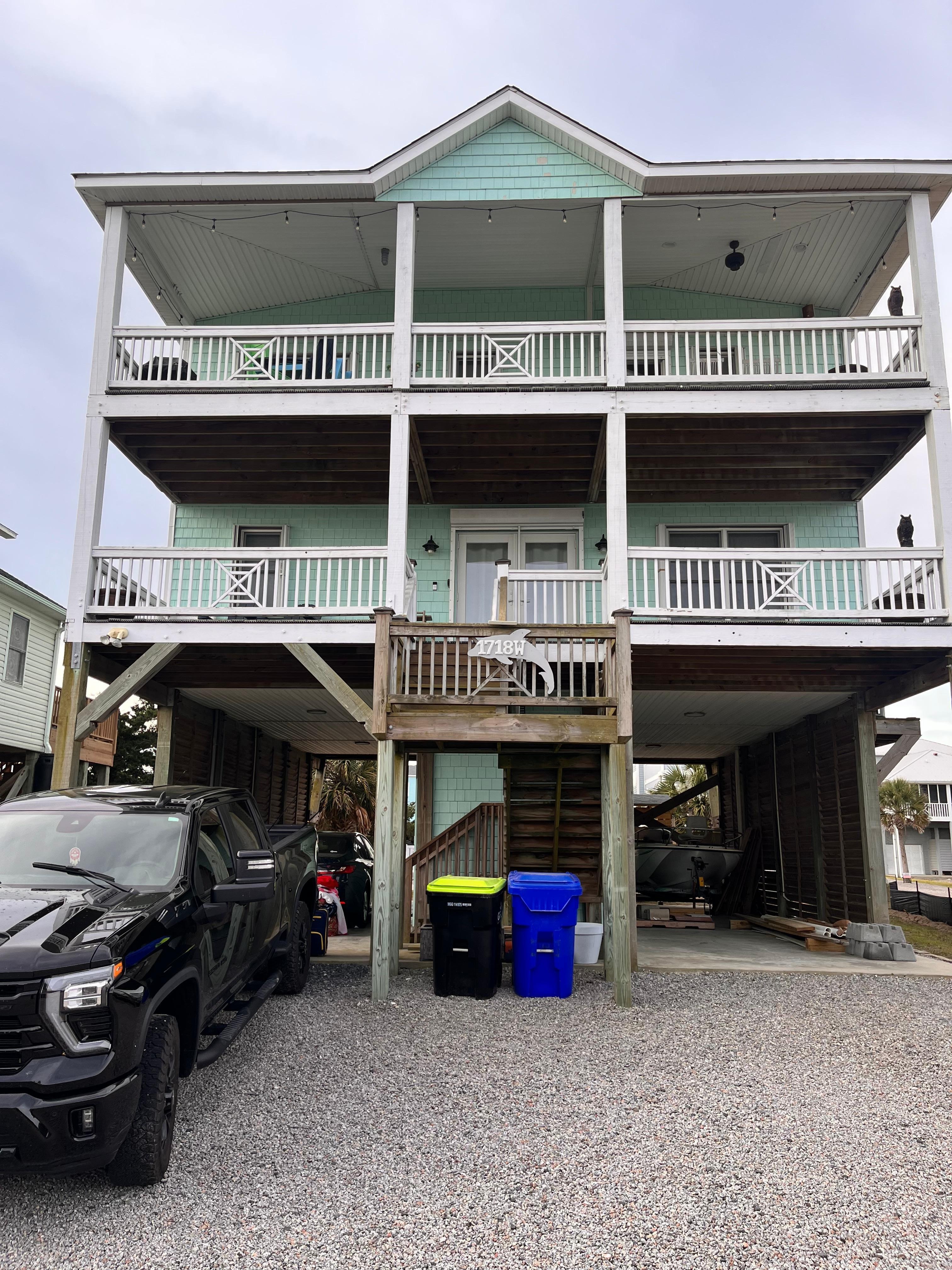 Absolutely beautiful home. Plenty of room and decorated so cute!