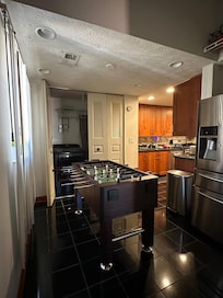 Game table not in online photos