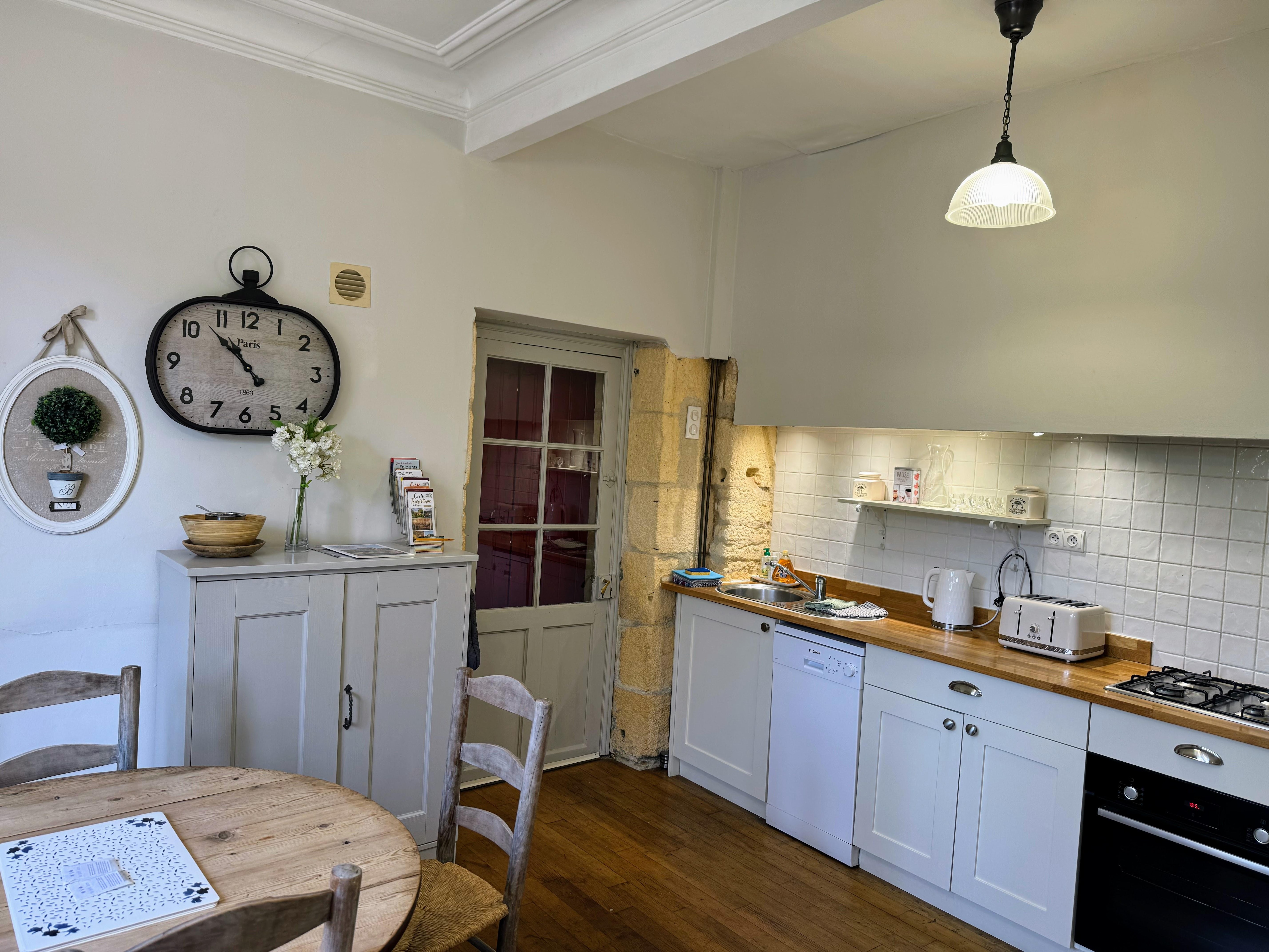 large well appointed kitchen