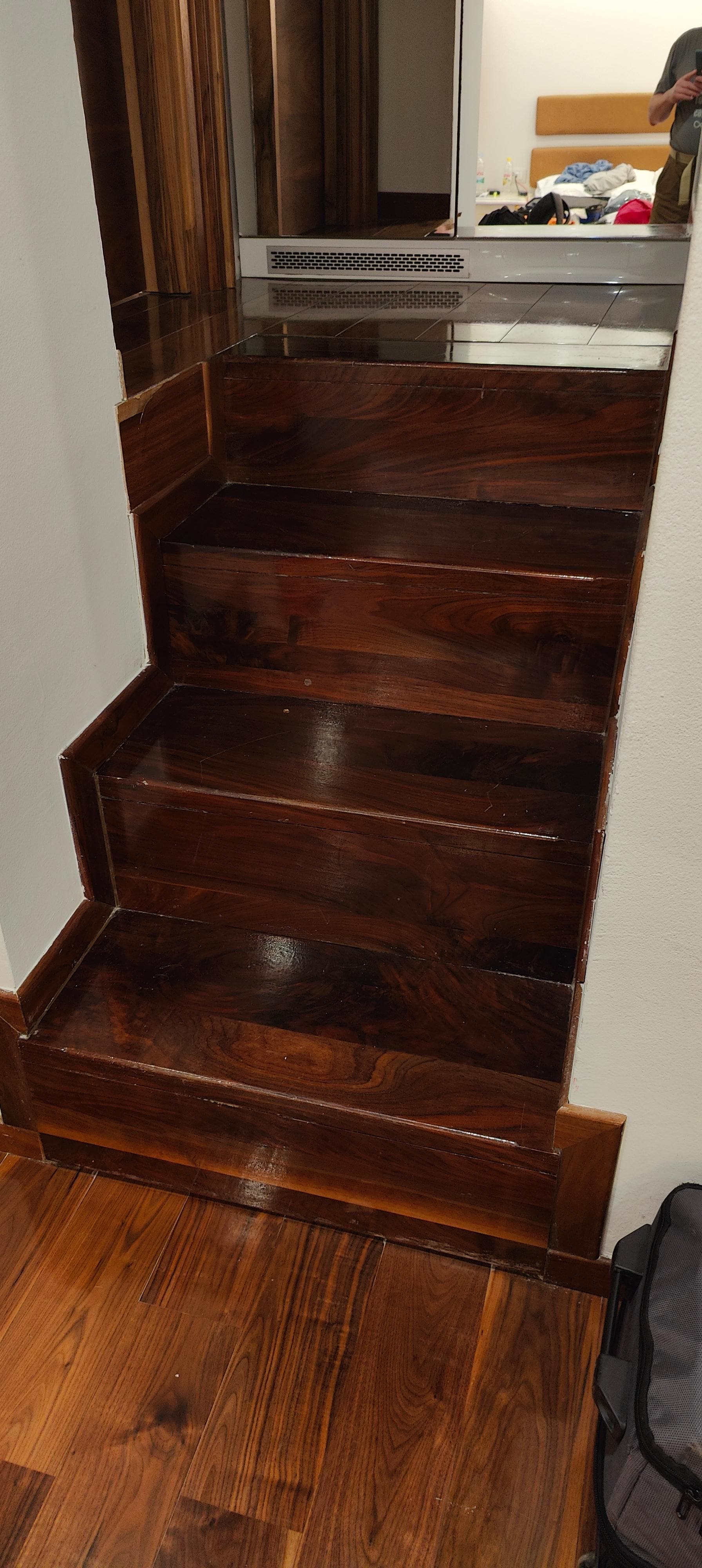 steps 1 bathroom 1