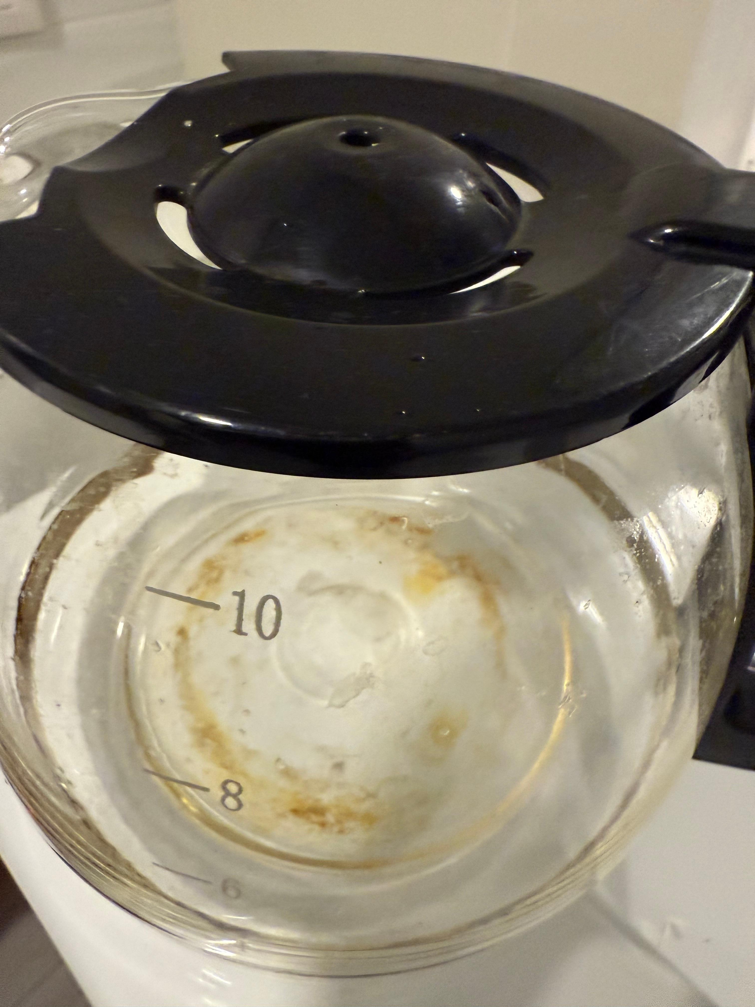 Coffee maker glass  pot very dirty
