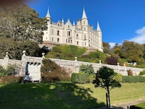 Short drive upto Dun Robin Castle