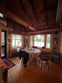 Cozy with amazing views!