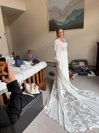 Master Bedroom - perfect natural light