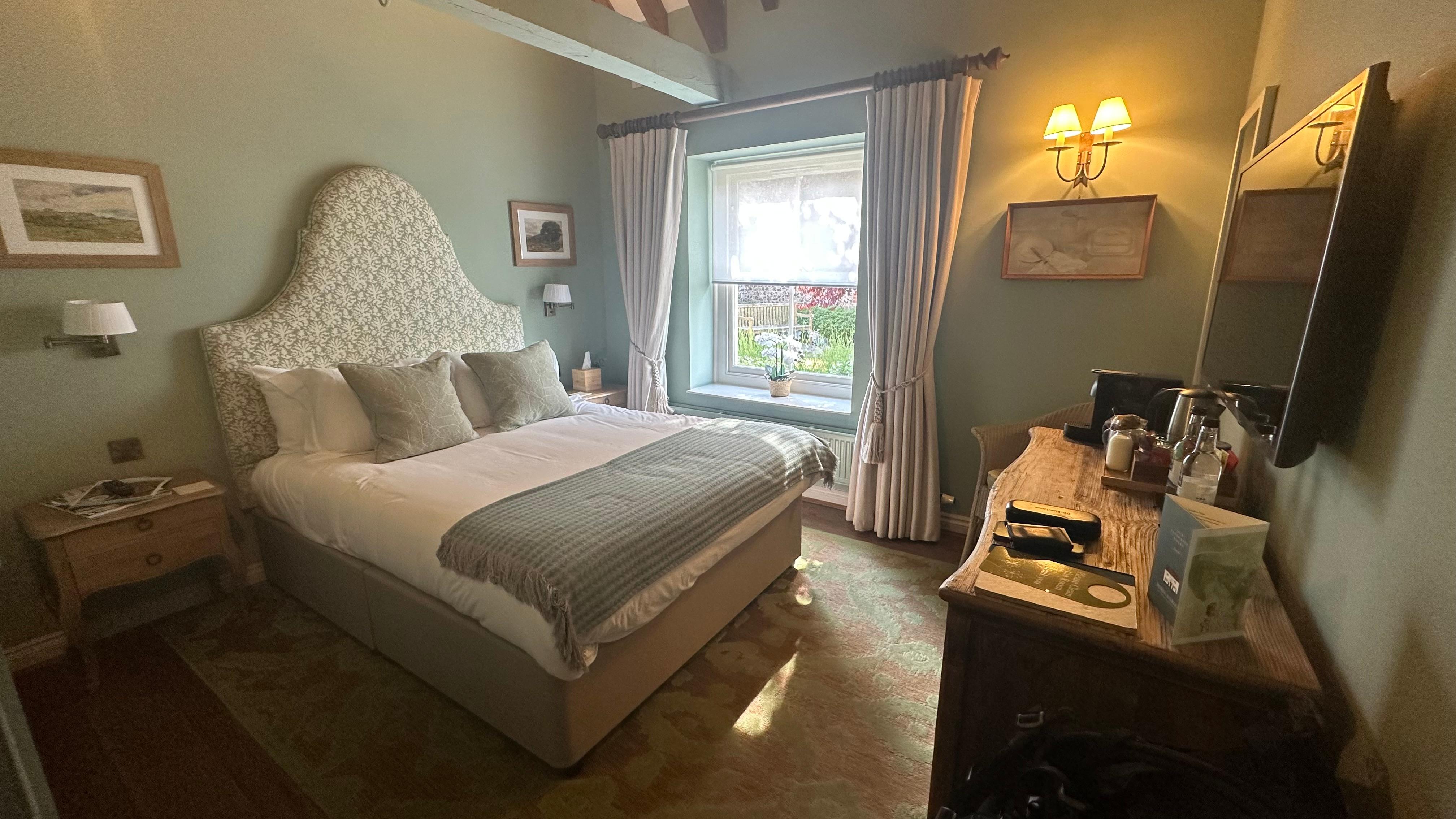 Room Bosham