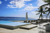 Pool direkt am Strand
