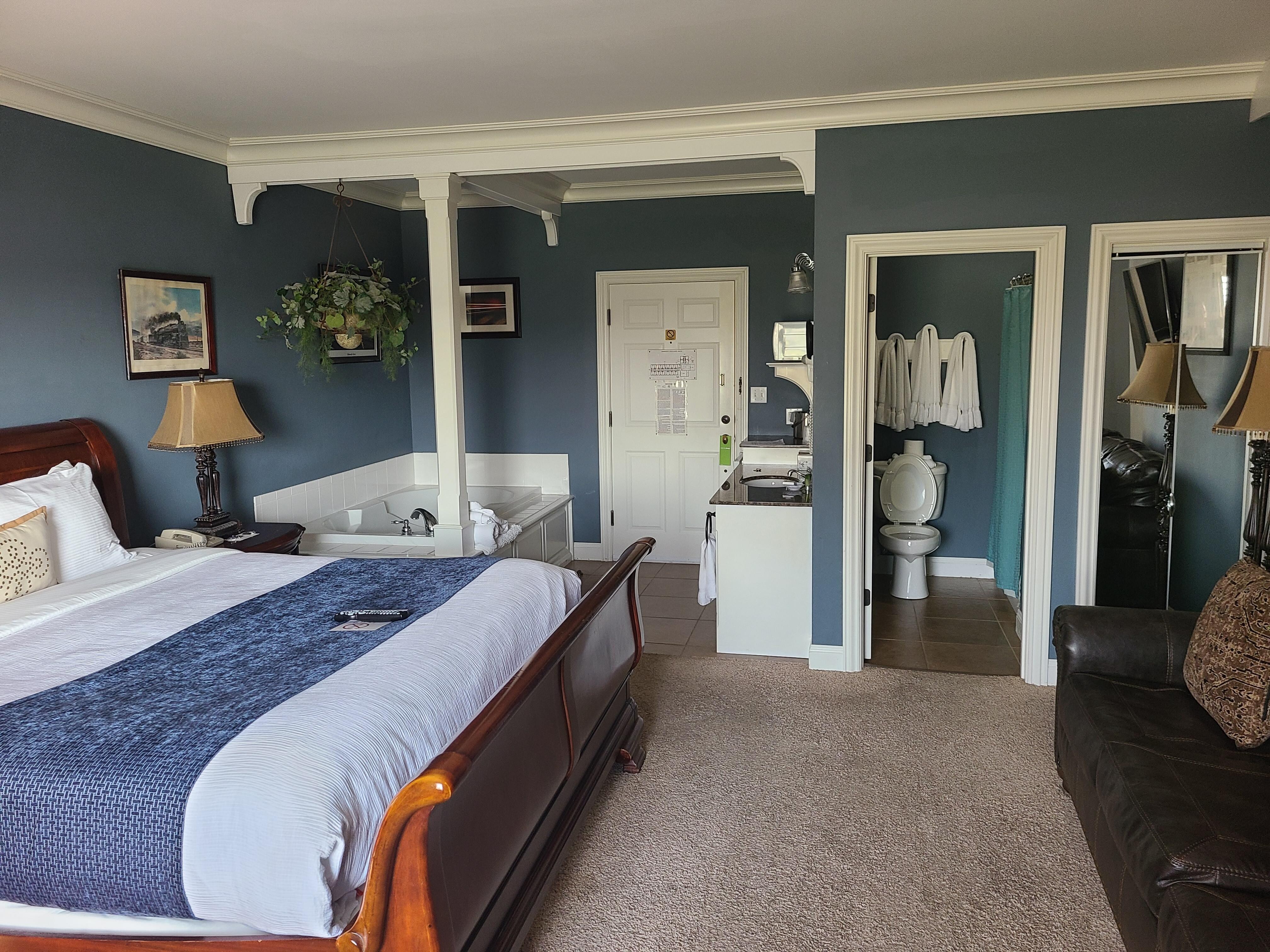 Pullman Suite, view from fireplace/window.
