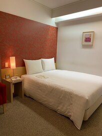 心地よいマットレス。毛布も用意されていて助かる。