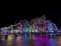 SanteFe square with Christmas lights
