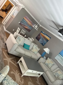 Living & dining area