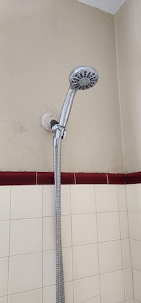Love the hand held shower head. Good water pressure