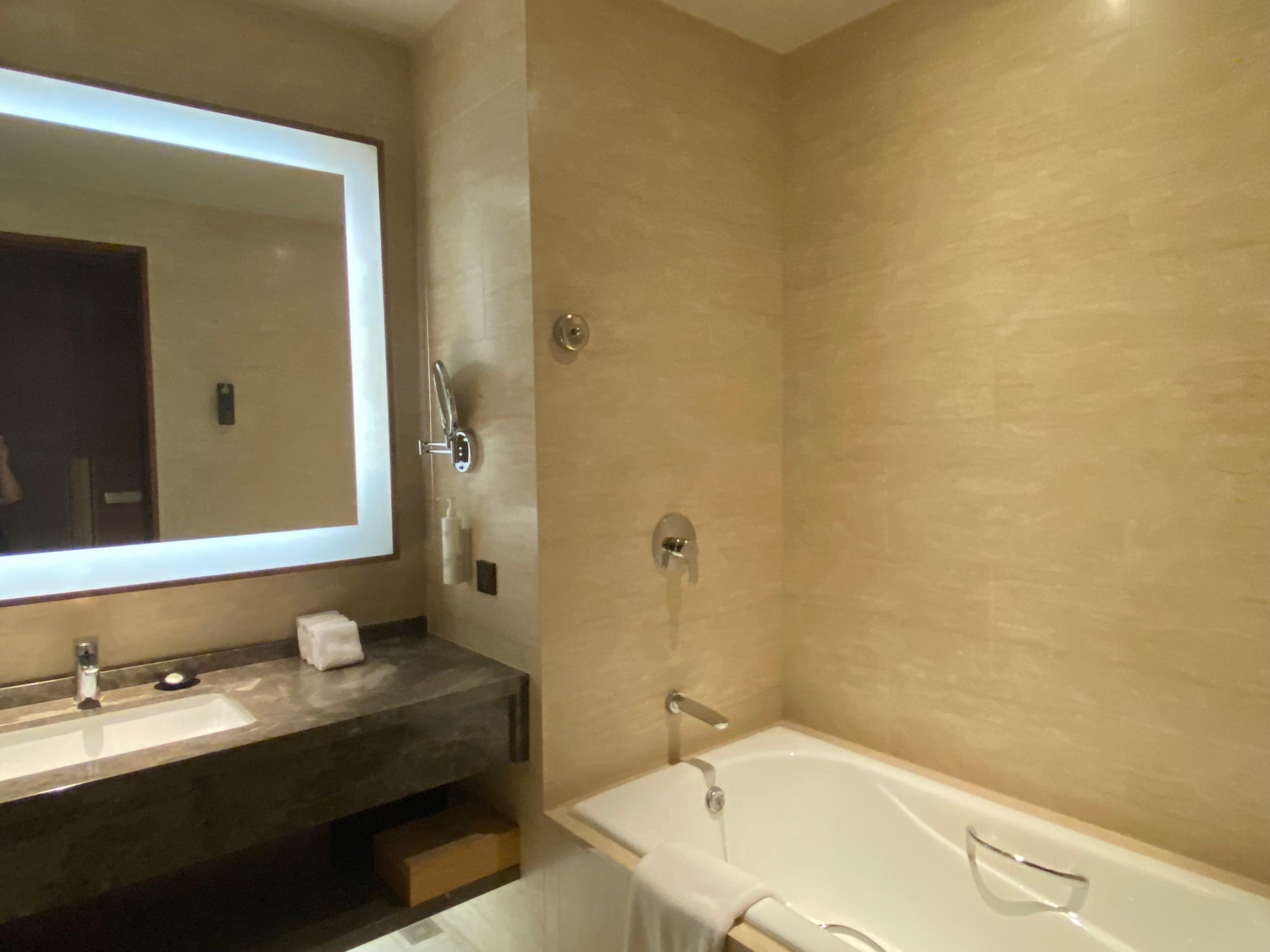 乾溼分離和浴缸