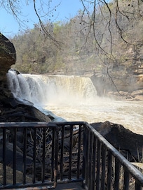 Cumberland Falls