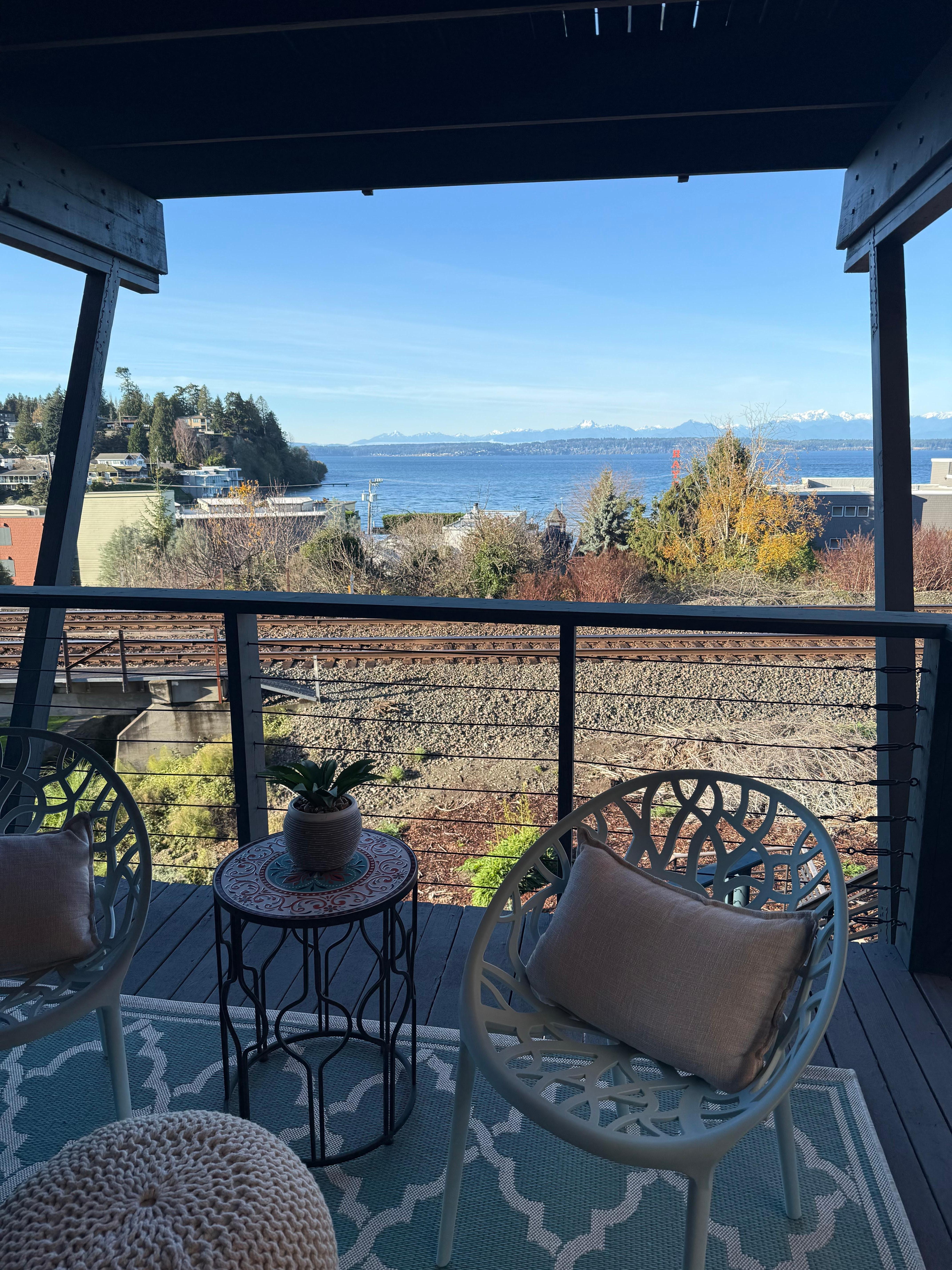 Nice to sit outside on a nice day and do your coffee while enjoying the view! 