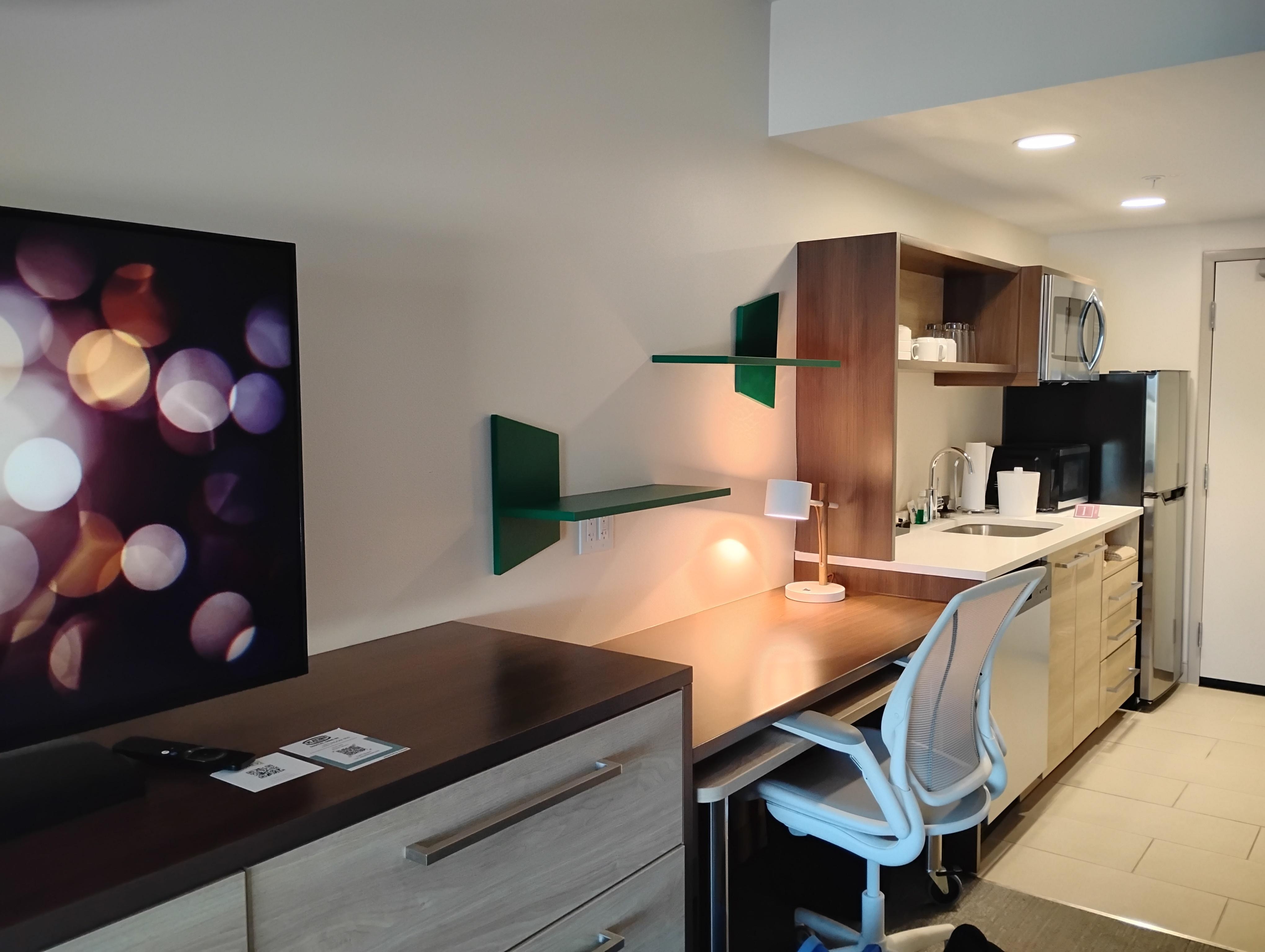 Kitchen and work area in-room