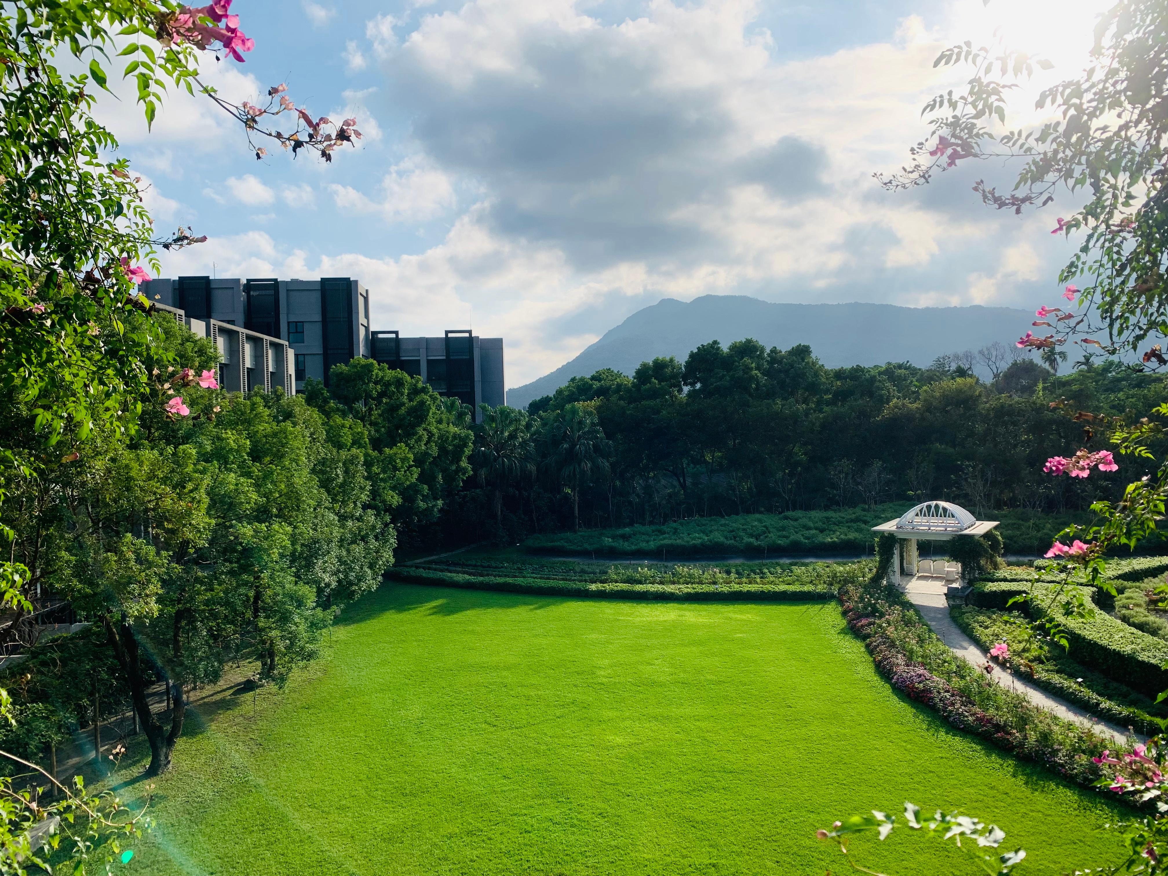 陽台就可遠眺中央山脈