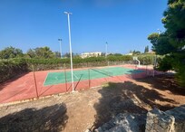 Tennis /basketball court
