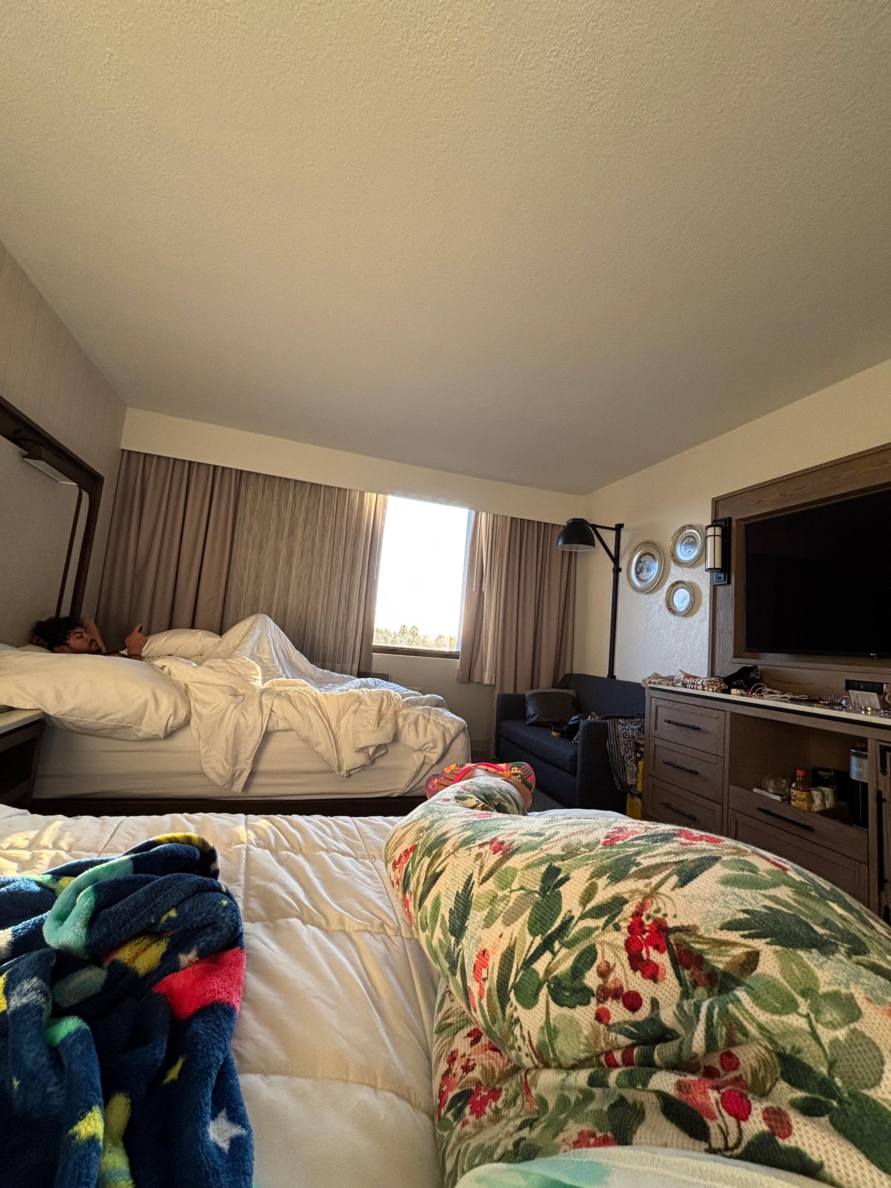 Cuarto súper agusto y con vistas hermosas.