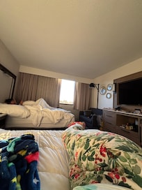 Cuarto súper agusto y con vistas hermosas.