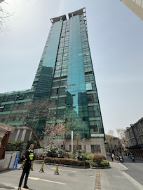 The hotel reception is on the 10 floor.