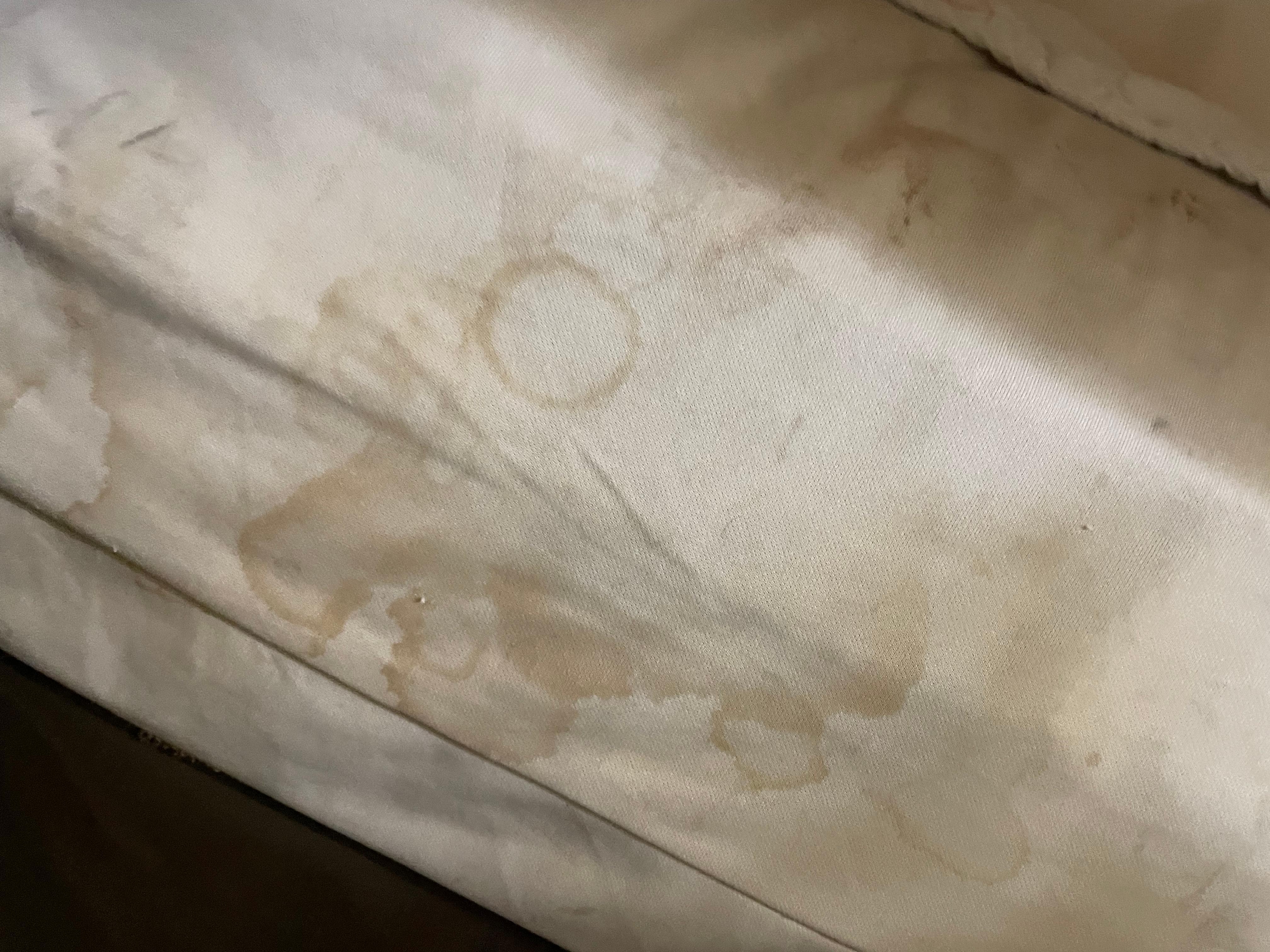 Mattress cover completely stained. 