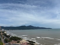 雨上がりのベランダから