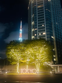 Entrance to the hotel.