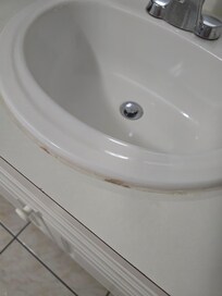 Bathroom sink
