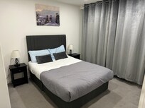 Room decor was not the same as advertised. Bed was unusable due to bad support. Landlord said he'd talk to staff but it never happened.
