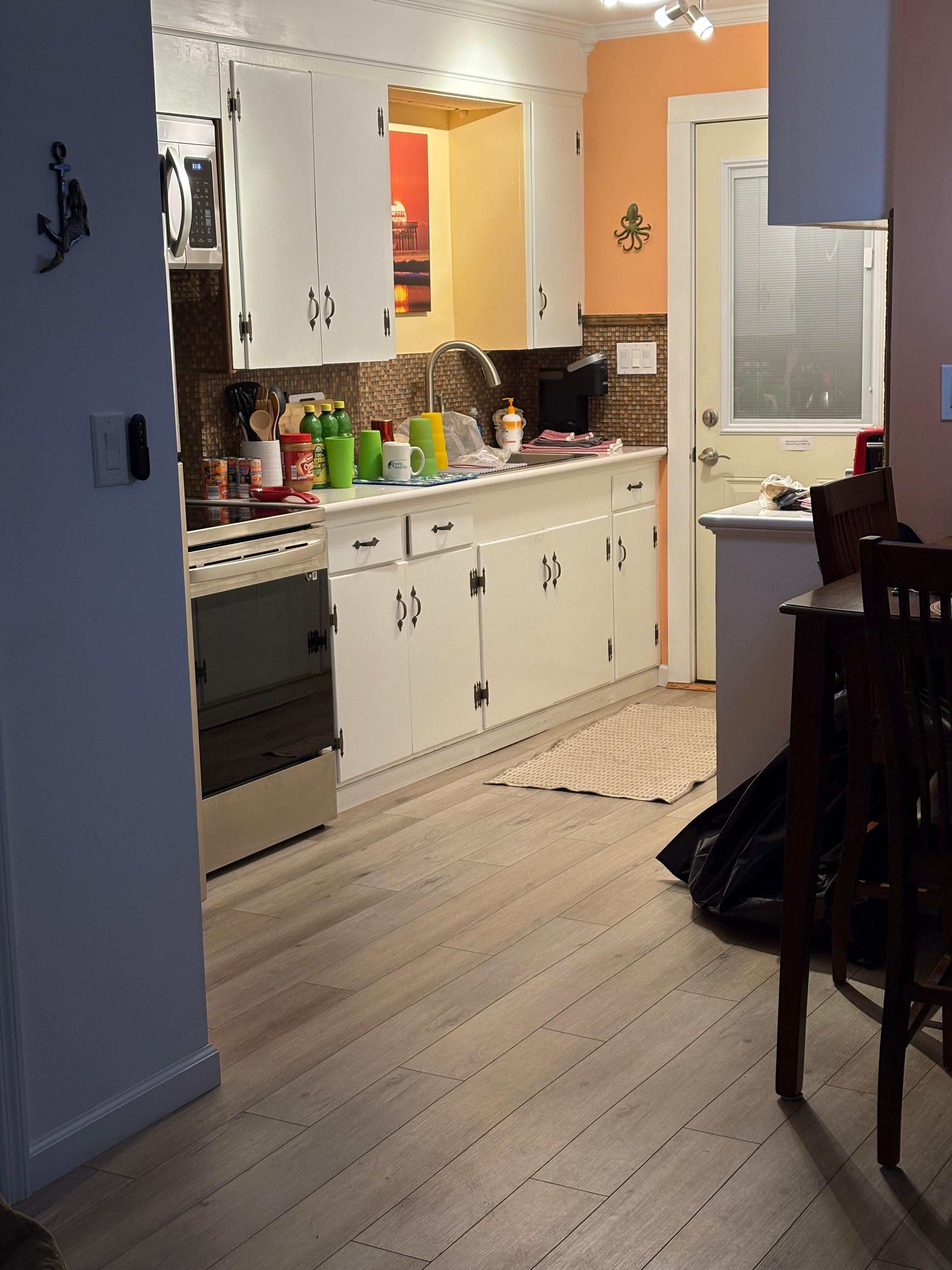 Kitchen - well stocked!