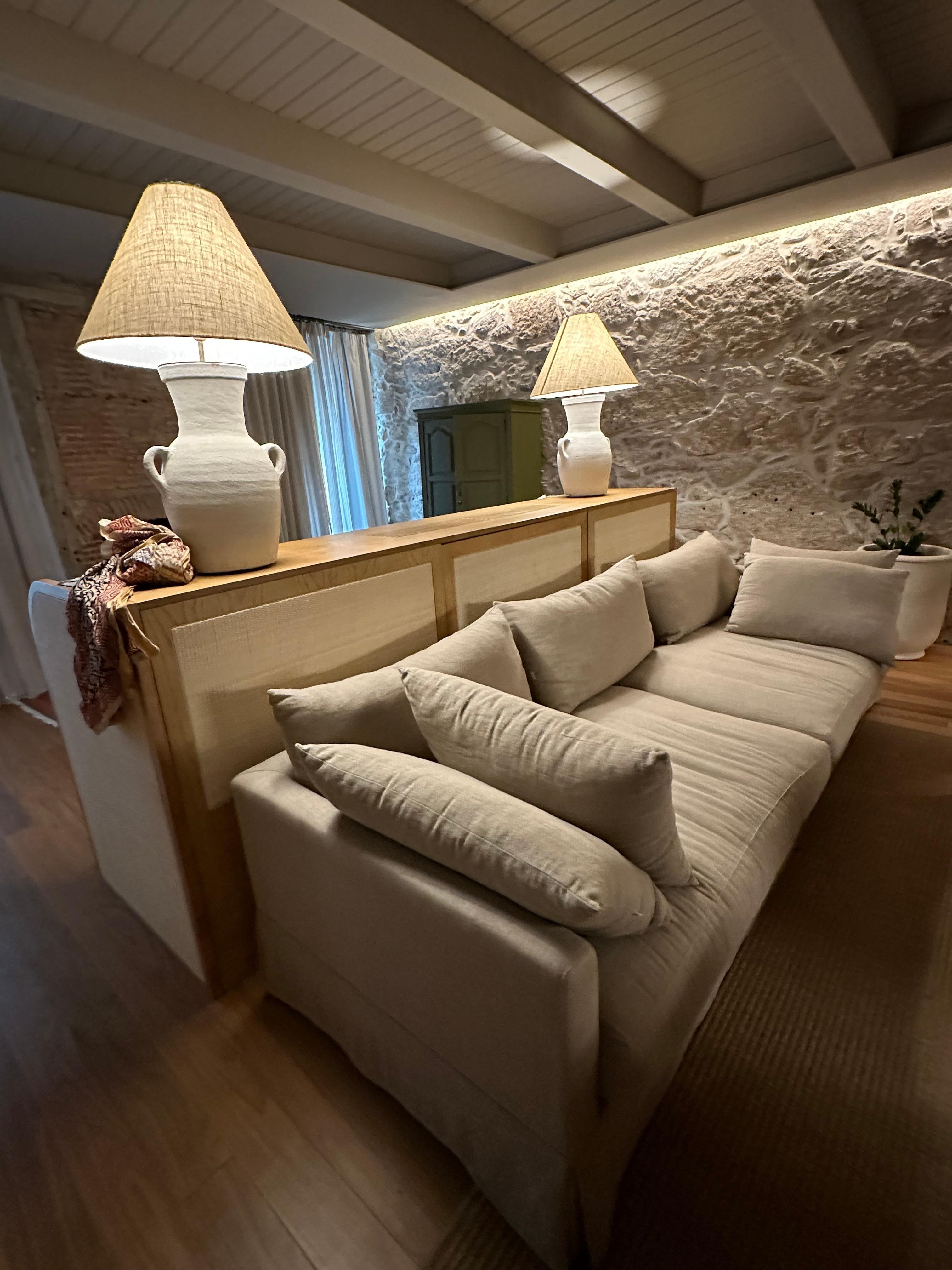Excelente hotel y servicio.
Muy cordiales y atentos.
La habitación muy amplia y limpia.